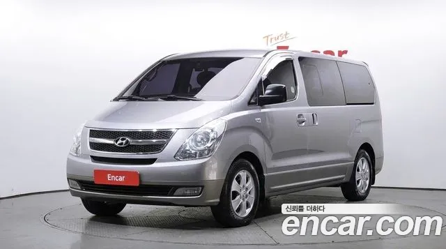 Hyundai Starex 2011 — photo 1