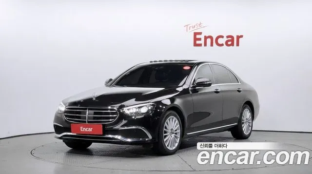 Mercedes-Benz E-Class 2021 — photo 1