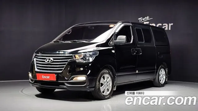 Hyundai Starex 2019 — photo 1