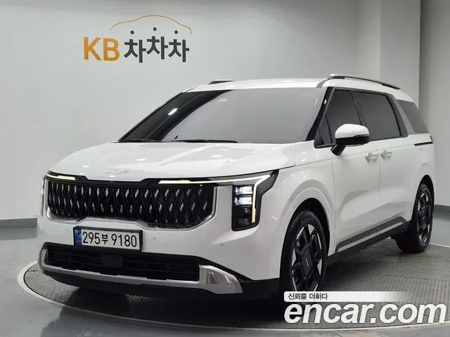 Kia Canival 2025 — photo 1