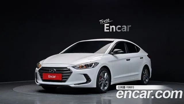 Hyundai AVANTE 2018 — photo 1