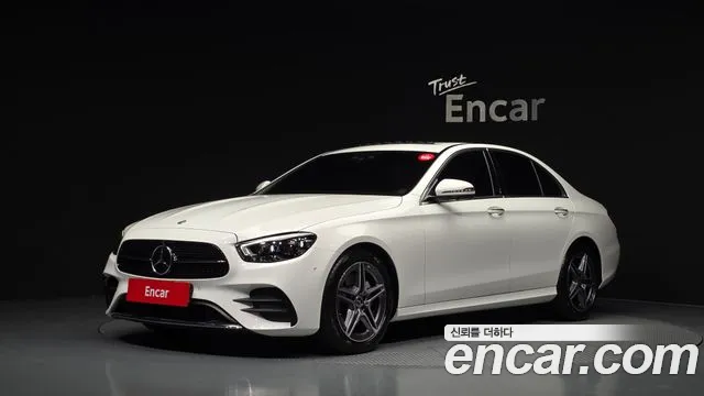 Mercedes-Benz E-Class 2023 — photo 1