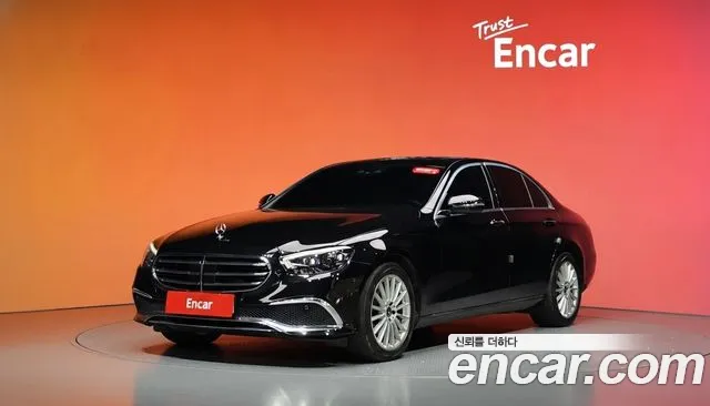 Mercedes-Benz E-Class 2021 — photo 1