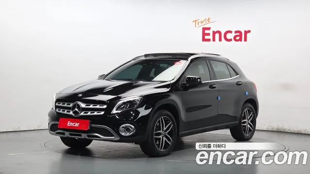 Mercedes-Benz GLA-Class 2019 — photo 1