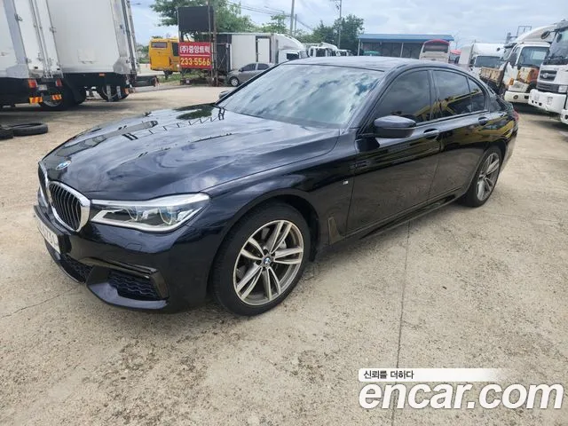 BMW 7-Series 2018 — photo 1