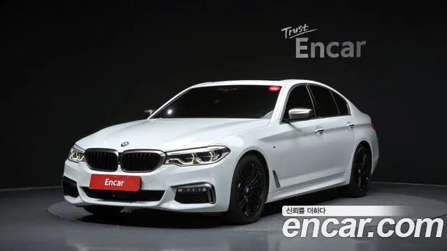 BMW 5-Series 2018 — photo 1