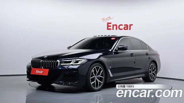 BMW 5-Series 2021 — photo 1