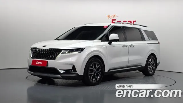 Kia Canival 2021 — photo 1