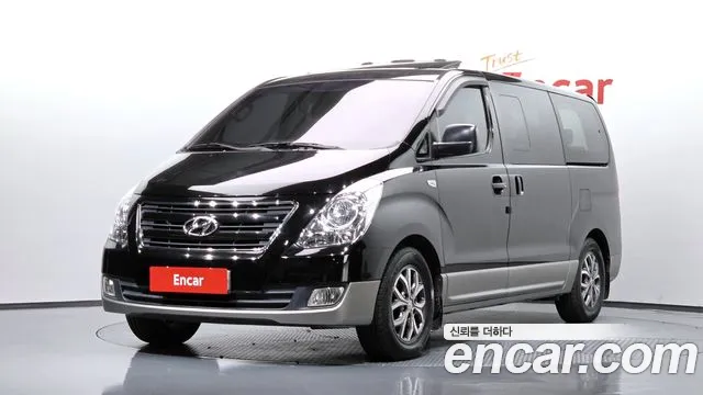 Hyundai Starex 2017 — photo 1