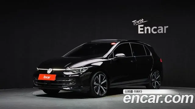 Volkswagen Golf 2025 — photo 1