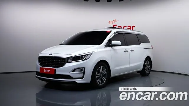 Kia Canival 2019 — photo 1