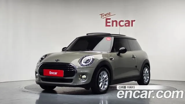 Mini Cooper 2019 — photo 1