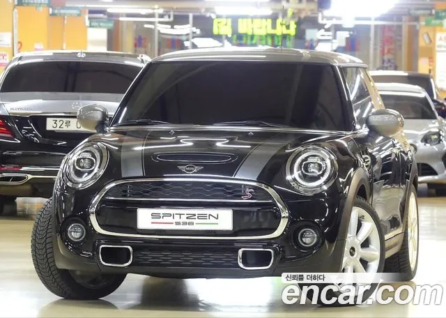Mini Cooper 2020 — photo 1