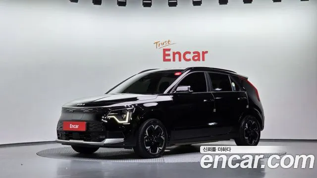 Kia Niro 2023 — photo 1