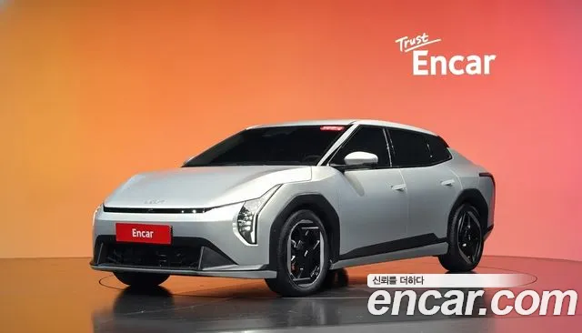 Kia EV4 2026 — photo 1