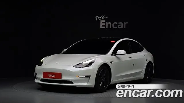 Tesla Model 3 2022 — photo 1