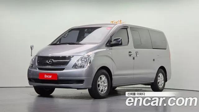 Hyundai Starex 2013 — photo 1