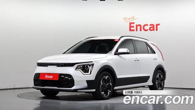 Kia Niro 2023 — photo 1
