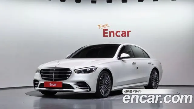 Mercedes-Benz S-Class 2023 — photo 1