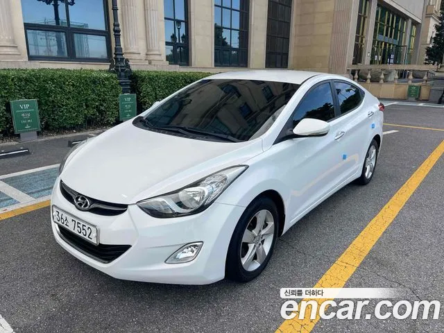 Hyundai AVANTE 2011 — photo 1