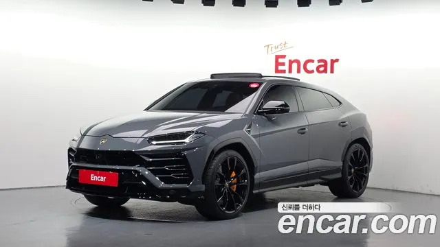Lamborghini Urus 2021 — photo 1