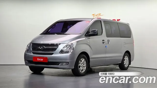 Hyundai Starex 2015 — photo 1