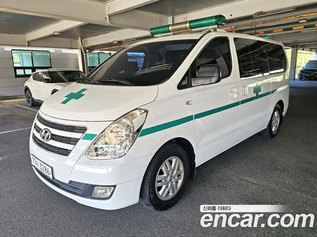 Hyundai Starex 2016 — photo 1