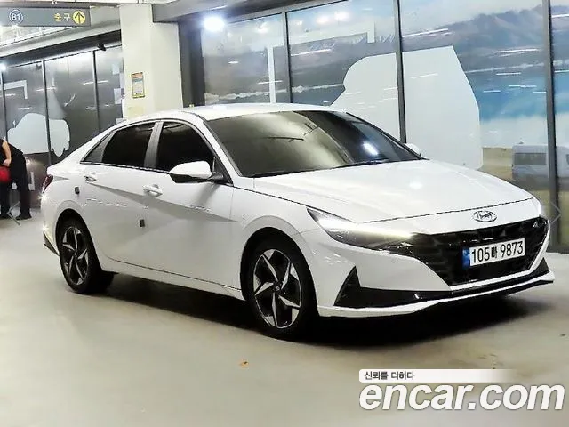 Hyundai AVANTE 2021 — photo 1