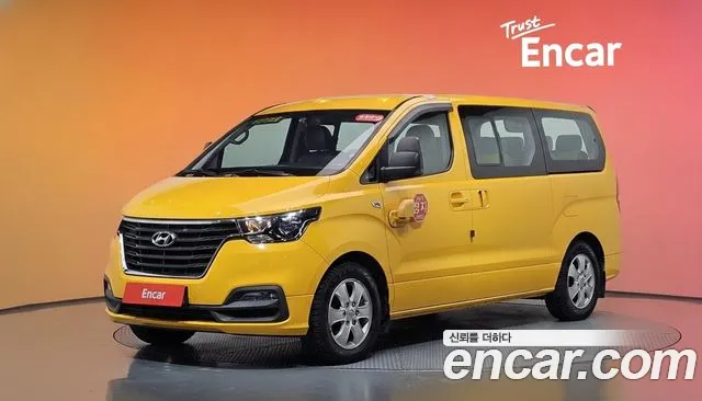 Hyundai Starex 2019 — photo 1