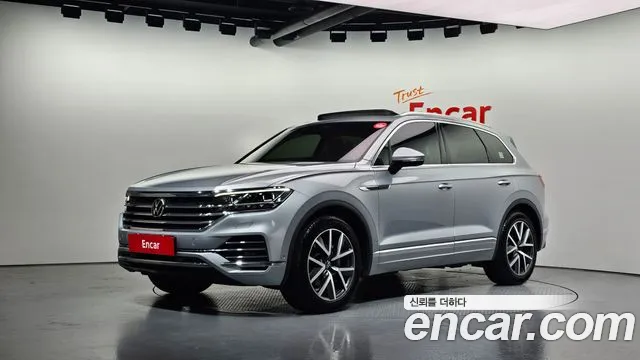 Volkswagen Touareg 2023 — photo 1