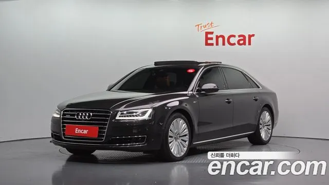 Audi A8 2015 — photo 1