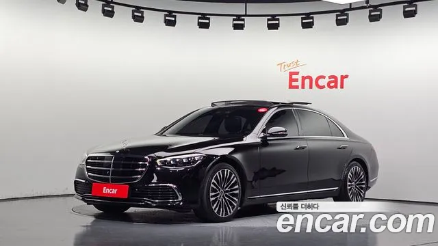 Mercedes-Benz S-Class 2023 — photo 1