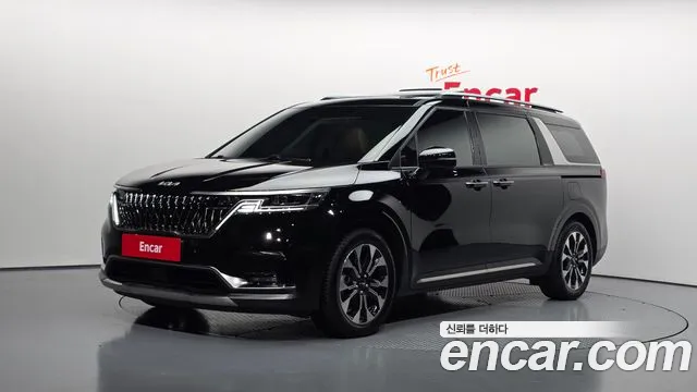 Kia Canival 2022 — photo 1