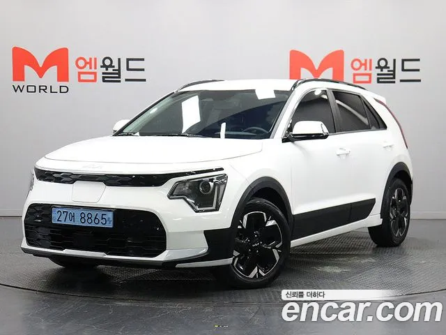 Kia Niro 2023 — photo 1