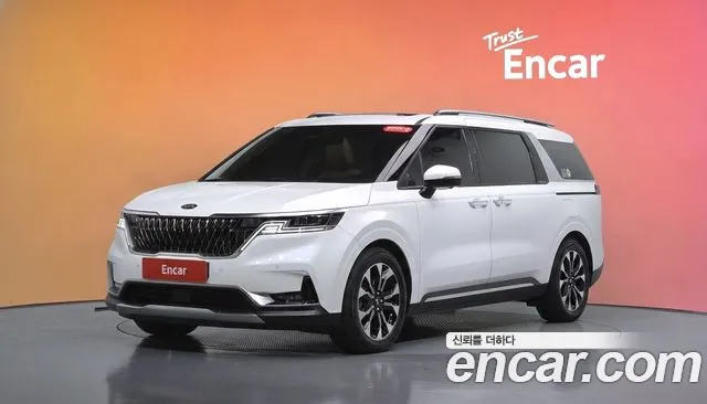 Kia Canival 2021 — photo 1