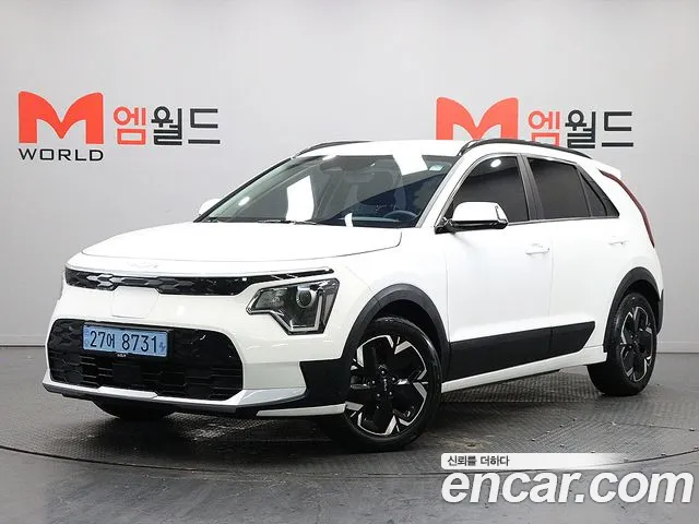 Kia Niro 2023 — photo 1