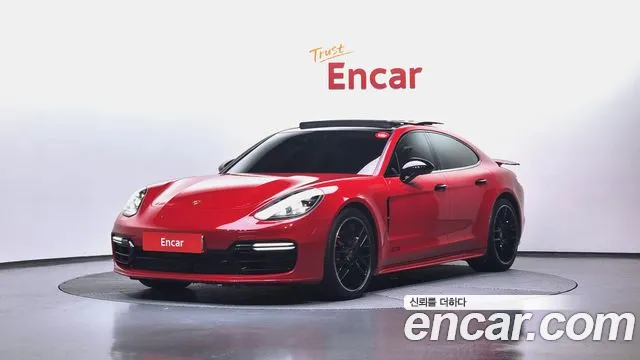 Porsche Panamera 2020 — photo 1