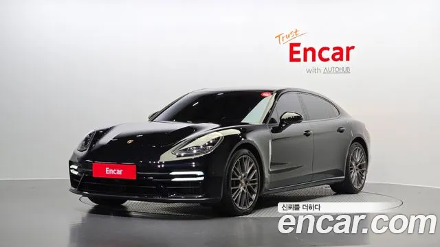Porsche Panamera 2021 — photo 1