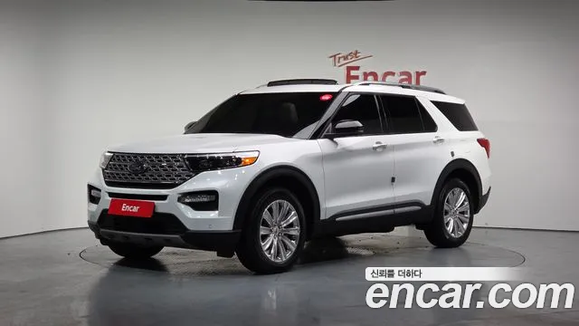 Ford Explorer 2023 — photo 1