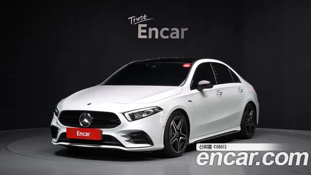 Mercedes-Benz A-Class 2022 — photo 1