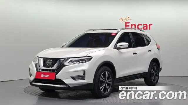 Nissan X-Trail 2018 — photo 1