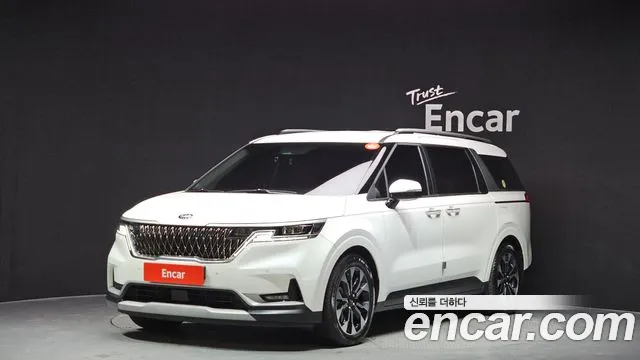 Kia Canival 2021 — photo 1