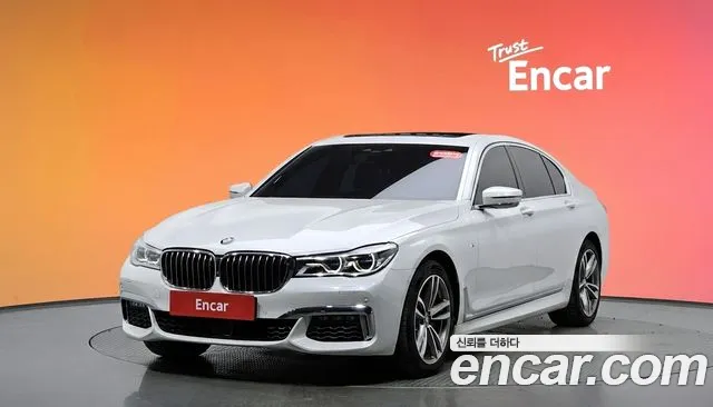 BMW 7-Series 2018 — photo 1