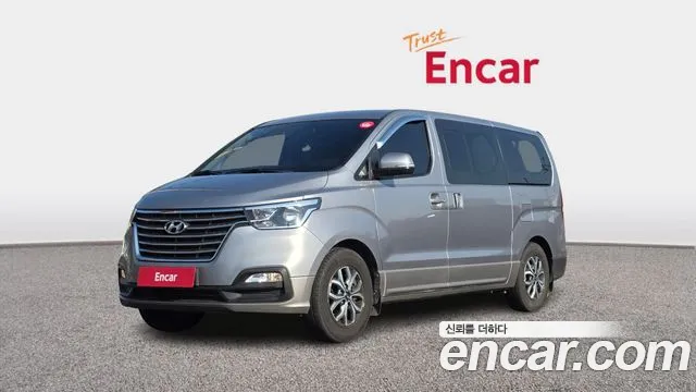 Hyundai Starex 2018 — photo 1