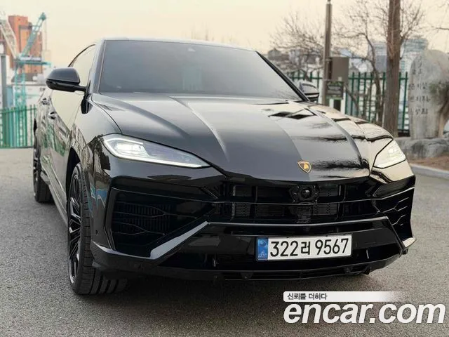 Lamborghini Urus 2026 — photo 1