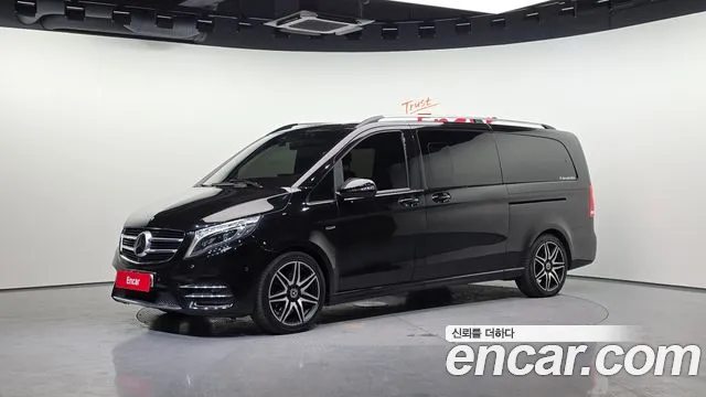 Mercedes-Benz V-Class 2018 — photo 1
