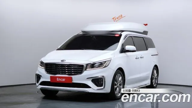 Kia Canival 2019 — photo 1