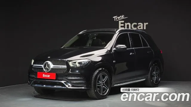 Mercedes-Benz GLE-Class 2020 — photo 1