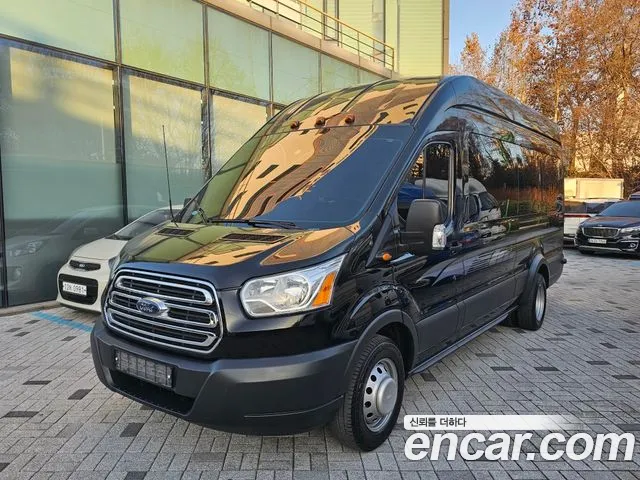 Ford Transit 2017 — photo 1