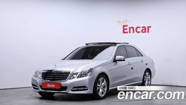 Mercedes-Benz E-Class 2011 — photo 1